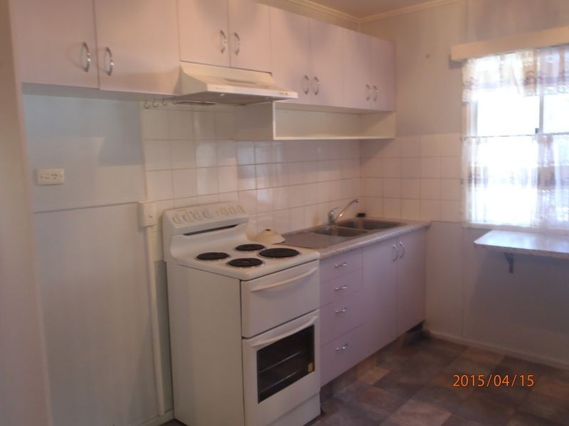 2 Lovell Street, Roma QLD 4455