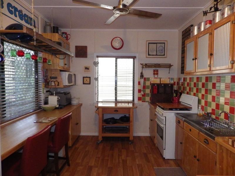 21 McEwan Street, Roma QLD 4455