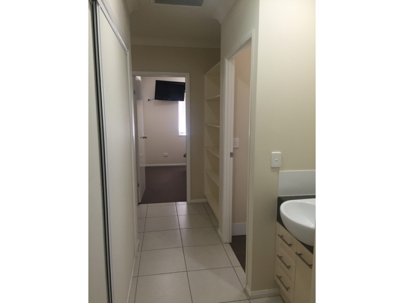 48a Roslyn Drive, Roma QLD 4455