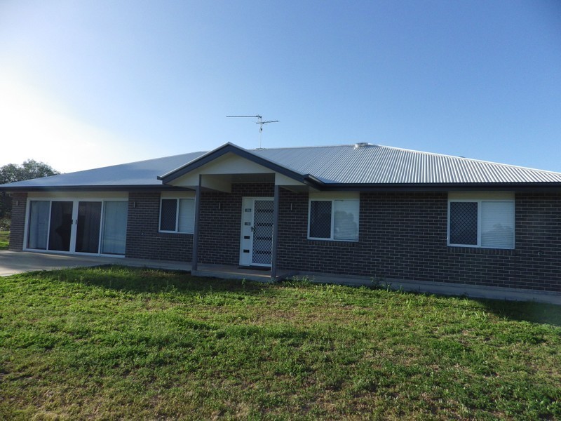 48a Roslyn Drive, Roma QLD 4455
