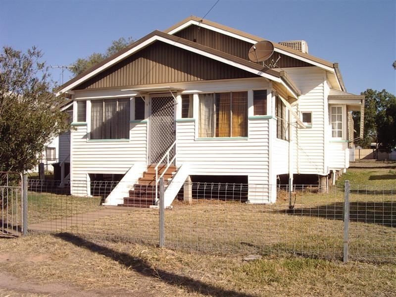 2/44 Chrystal Street, Roma QLD 4455