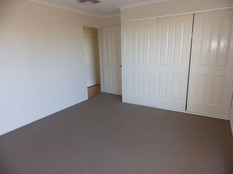 24 South Street, Roma QLD 4455