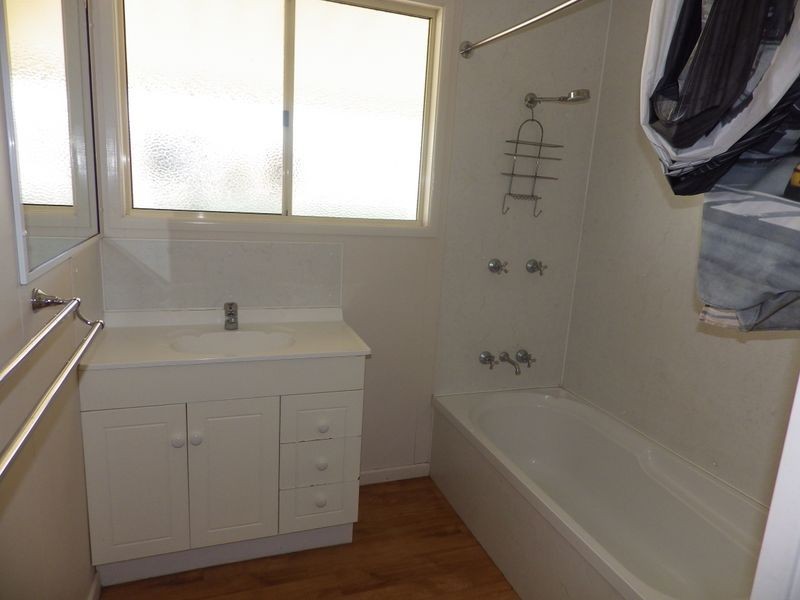 24 South Street, Roma QLD 4455