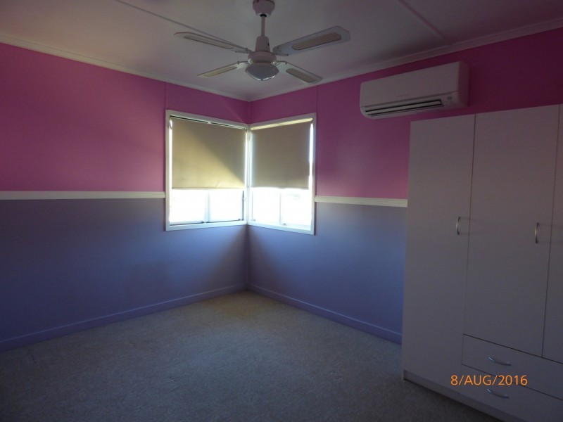 122 Currey Street, Roma QLD 4455