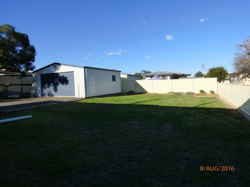 122 Currey Street, Roma QLD 4455
