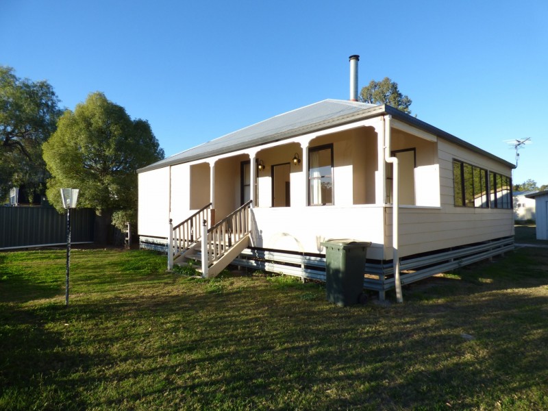 2 Wyndham Street, Roma QLD 4455