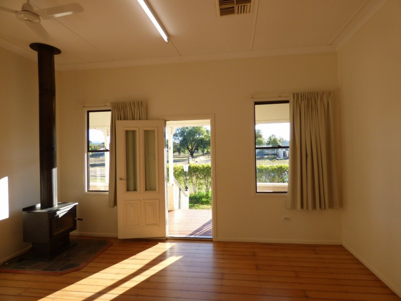 2 Wyndham Street, Roma QLD 4455