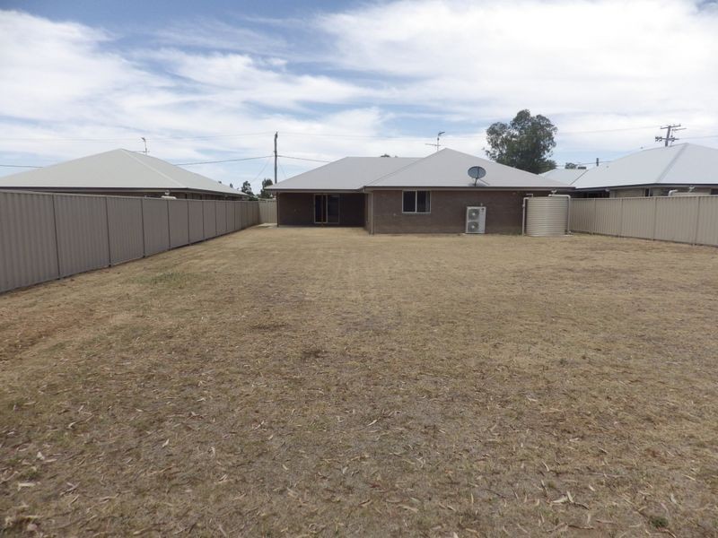21 Ivy Street, Roma QLD 4455