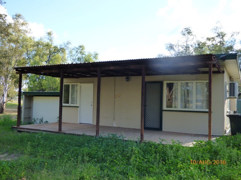 267 Edwardes Street, Roma QLD 4455