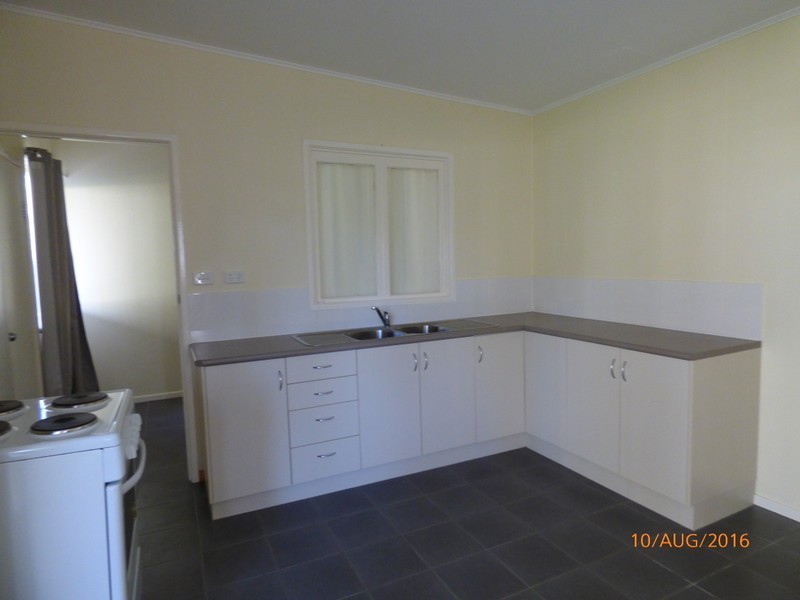 267 Edwardes Street, Roma QLD 4455