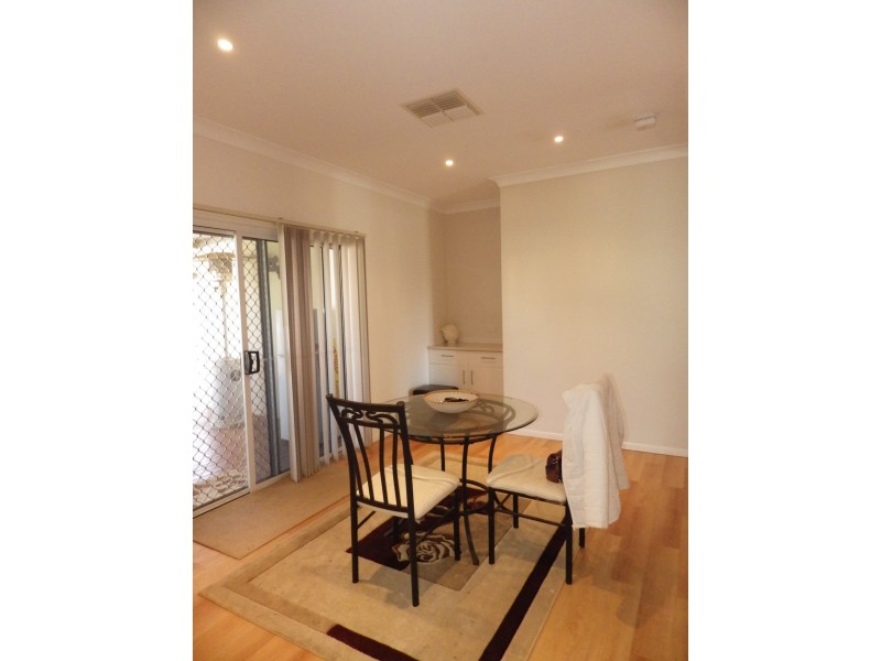 92 Robert Street, Surat QLD 4417