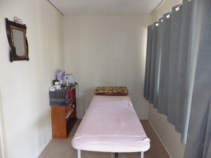 25 Lovell Street, Roma QLD 4455