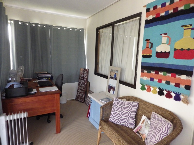 25 Lovell Street, Roma QLD 4455