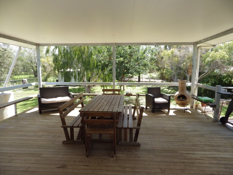 25 Lovell Street, Roma QLD 4455