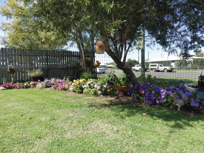 25 Lovell Street, Roma QLD 4455