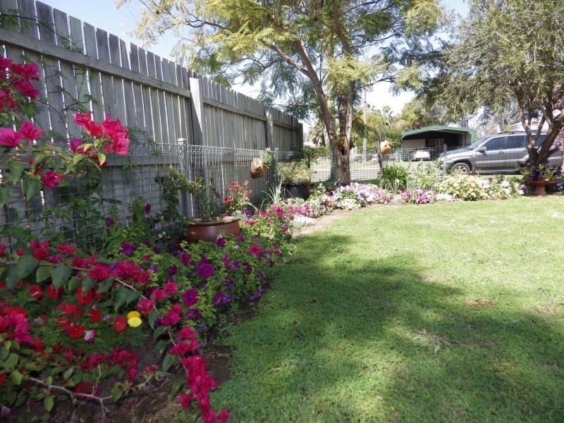 25 Lovell Street, Roma QLD 4455