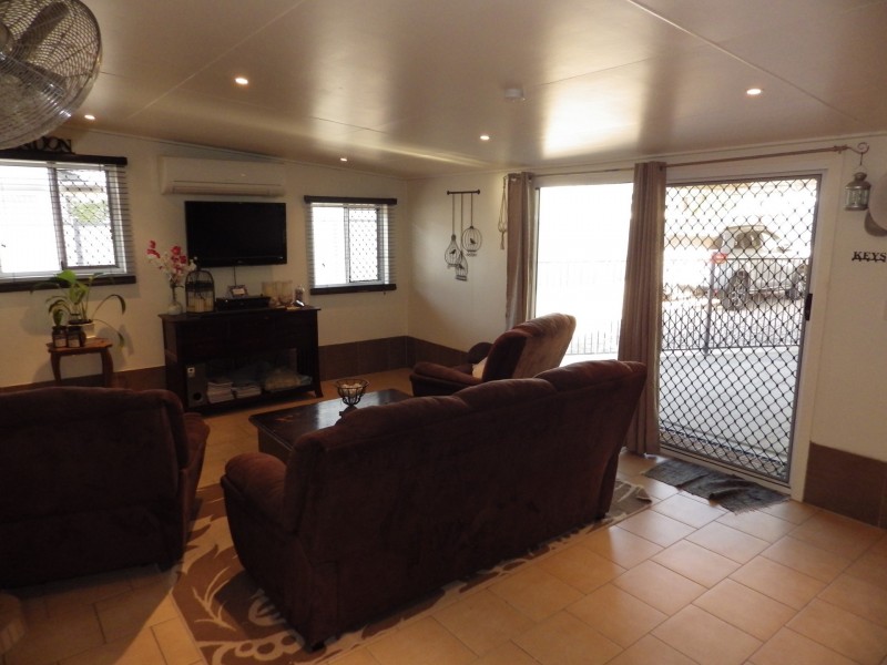 6 Gregory Street, Roma QLD 4455