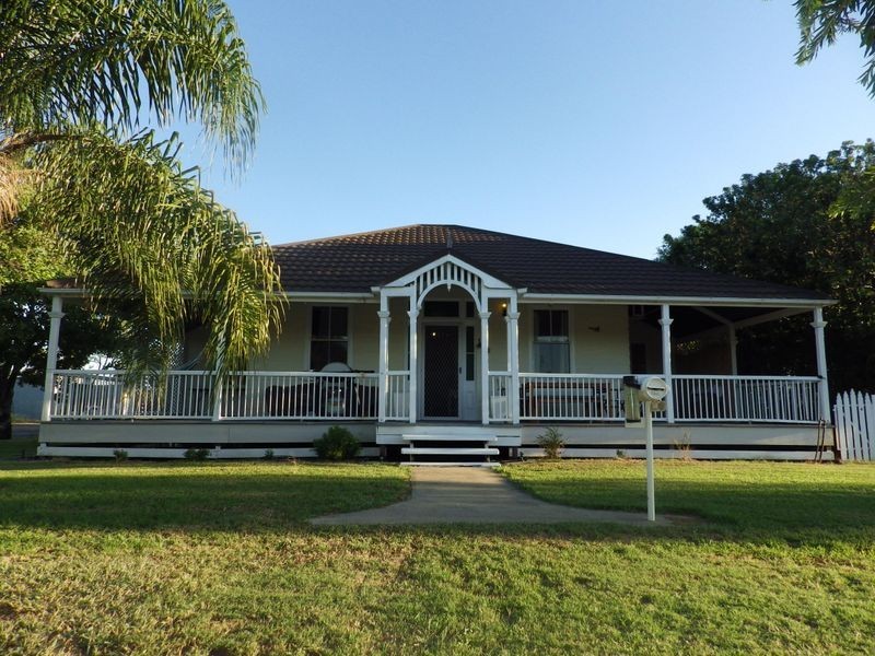 62 Raglan Street, Roma QLD 4455