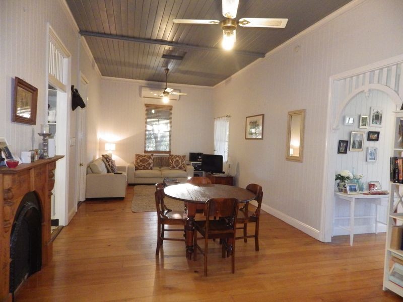 62 Raglan Street, Roma QLD 4455