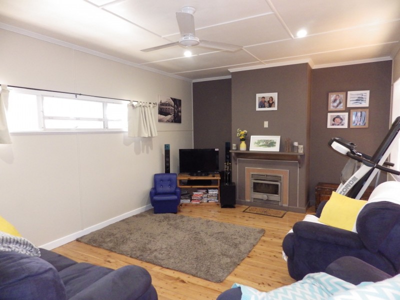 4 Saunders Street, Roma QLD 4455