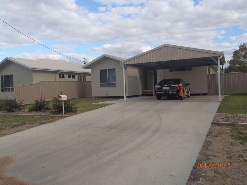 2/2 Russell Street, Roma QLD 4455