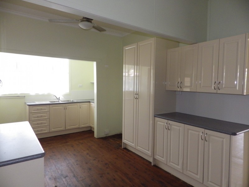 3-5 Gregory Street, Roma QLD 4455