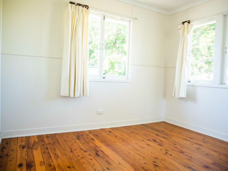 128 Currey Street, Roma QLD 4455