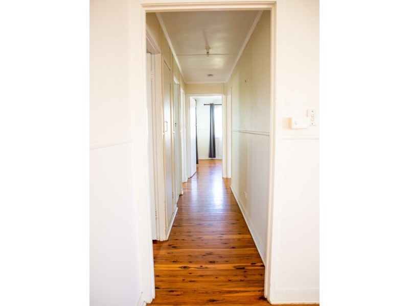 128 Currey Street, Roma QLD 4455