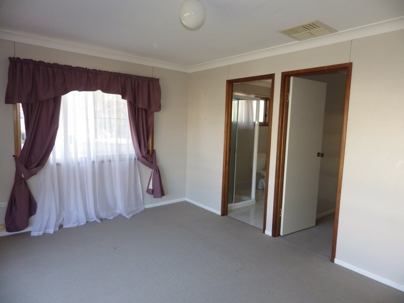 117 Miscamble Street, Roma QLD 4455