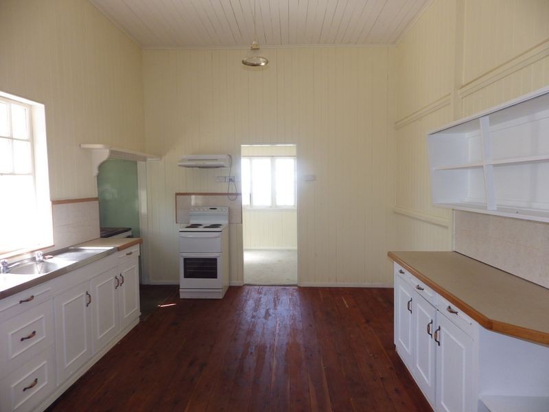 164 Alice Street, Mitchell QLD 4465