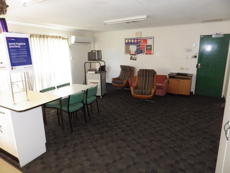 41 Cambridge Street, Mitchell QLD 4465