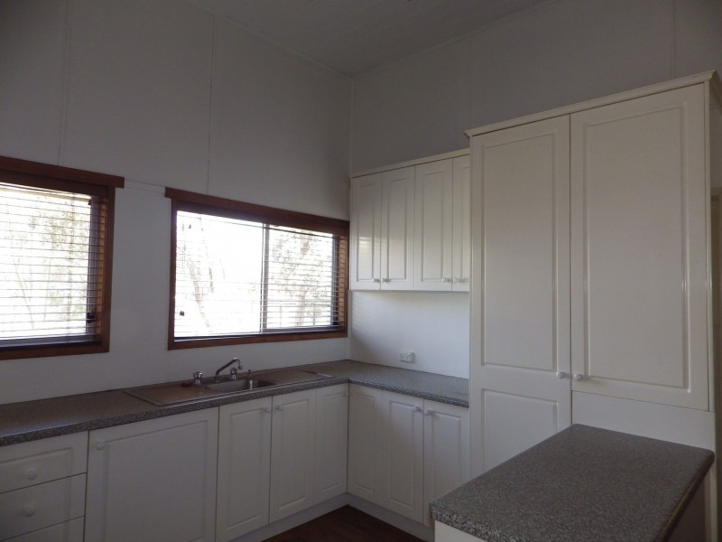 28 Feather Street, Roma QLD 4455