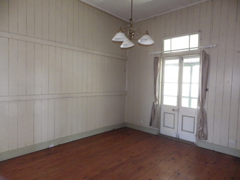 28 Feather Street, Roma QLD 4455