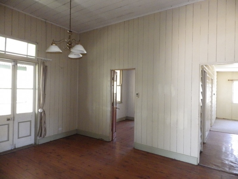 28 Feather Street, Roma QLD 4455