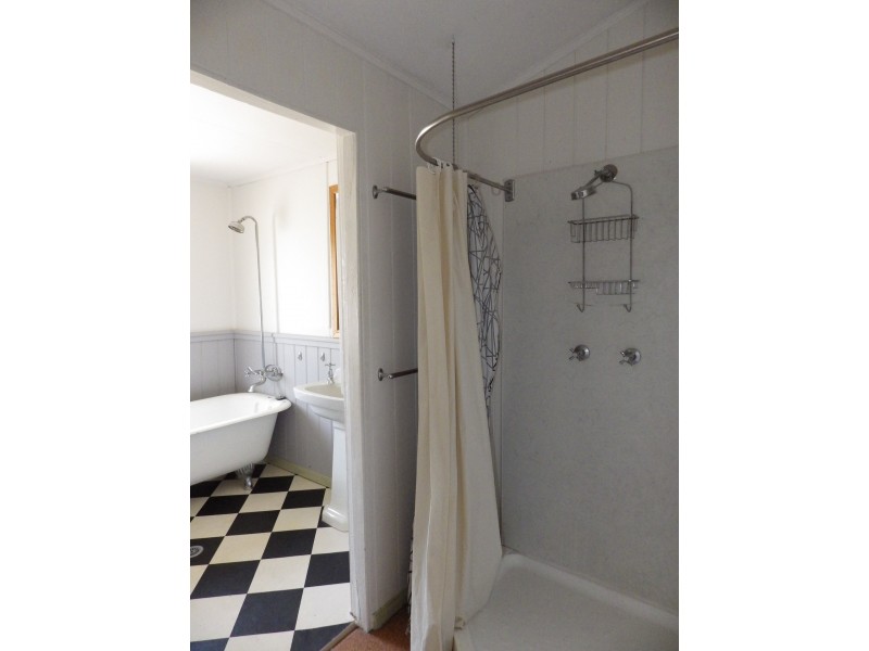 28 Feather Street, Roma QLD 4455