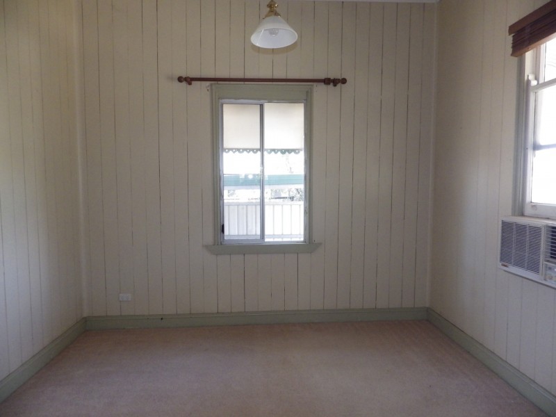 28 Feather Street, Roma QLD 4455