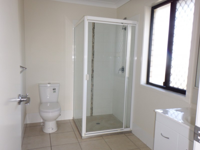 13 Lockyer Crescent, Roma QLD 4455