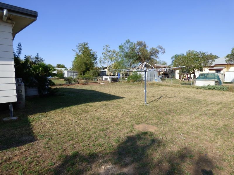 12 Luff Street, Roma QLD 4455