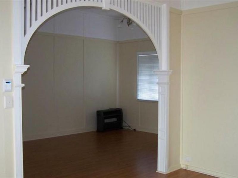 13 Alfred Street, Roma QLD 4455