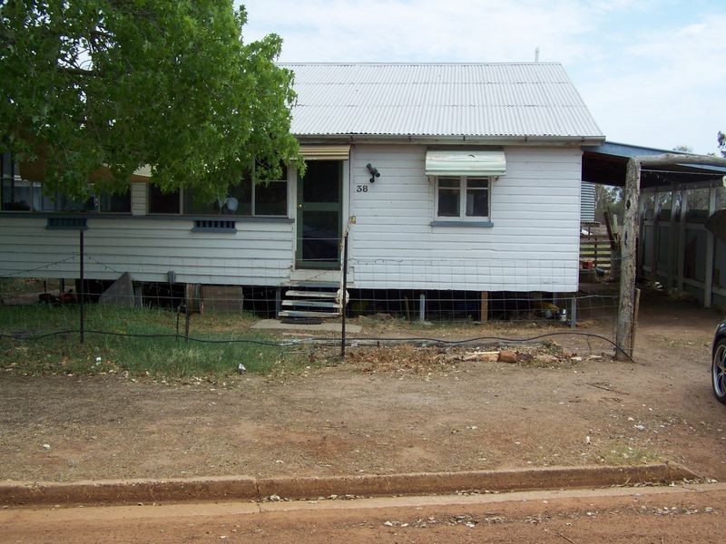 38 May Street, Wallumbilla QLD 4428