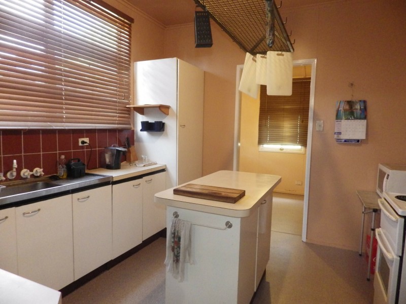 6 Conroy Street, Roma QLD 4455