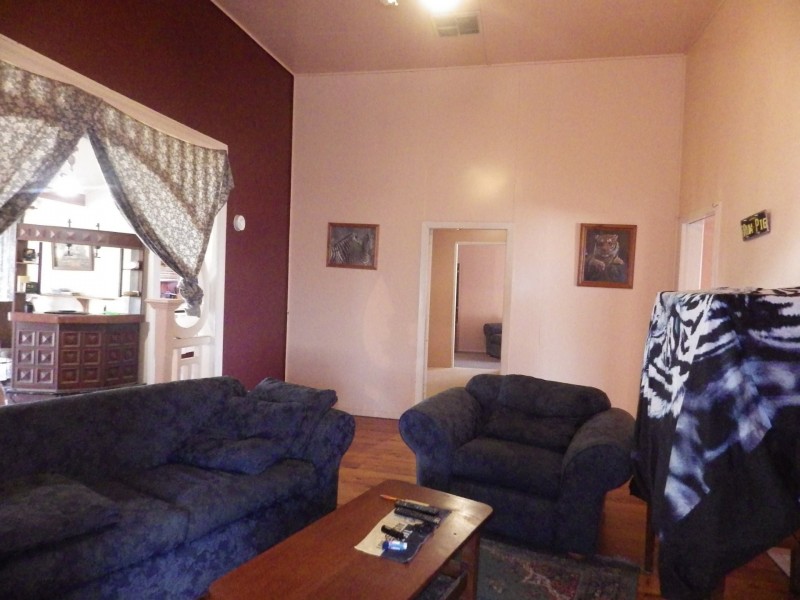 6 Conroy Street, Roma QLD 4455