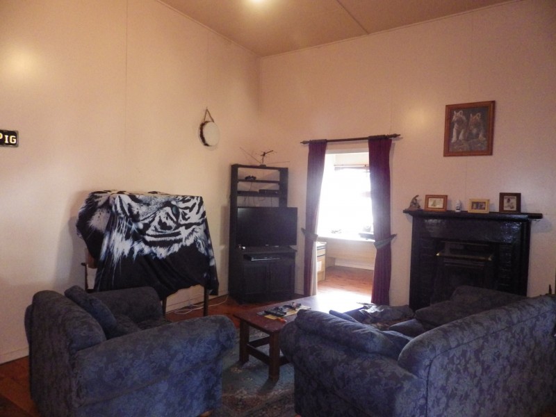 6 Conroy Street, Roma QLD 4455