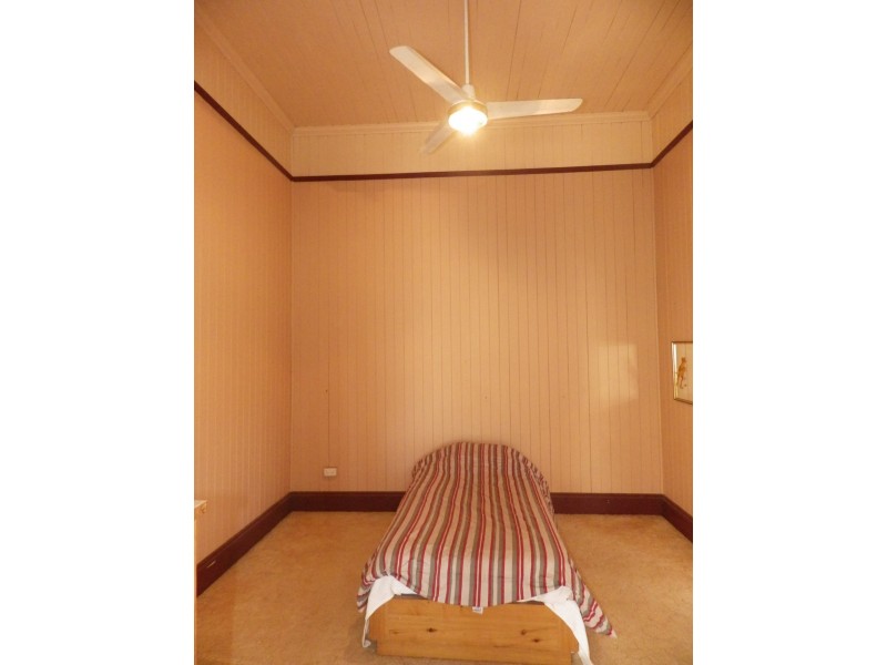 6 Conroy Street, Roma QLD 4455