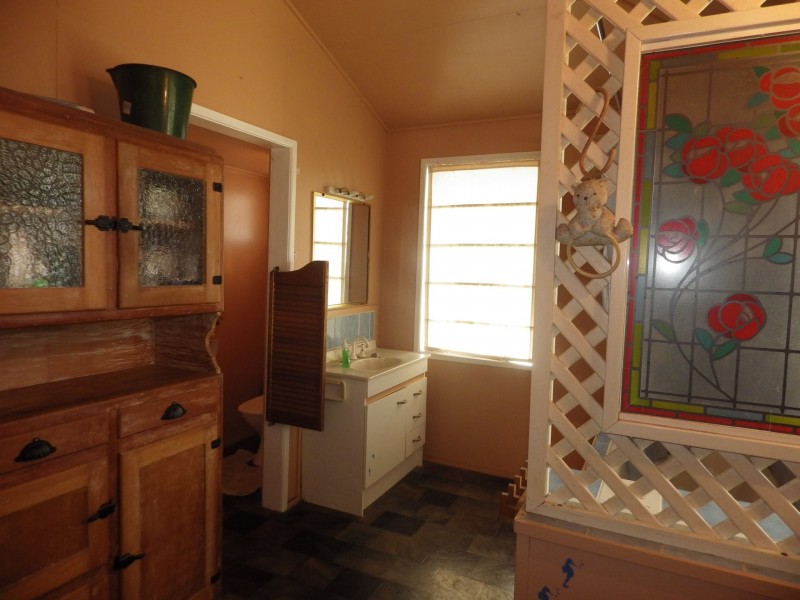 6 Conroy Street, Roma QLD 4455