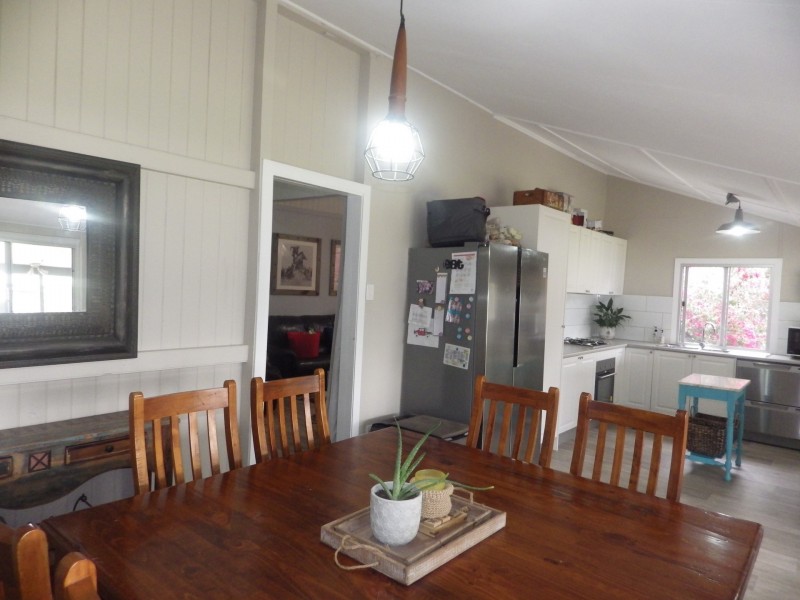 122 Arthur Street, Roma QLD 4455