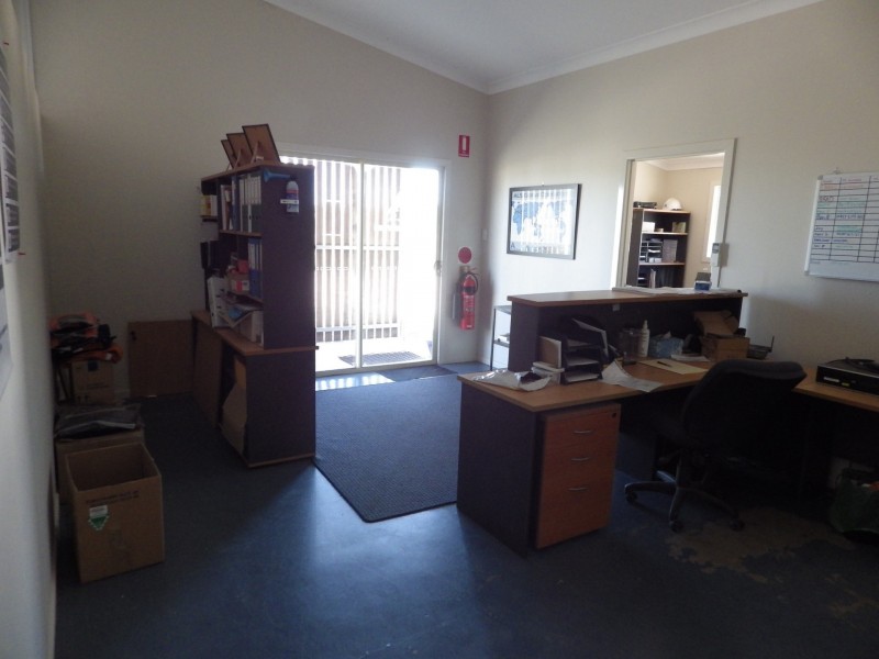 Shed 3, 8- Beaumont Drive, Roma QLD 4455