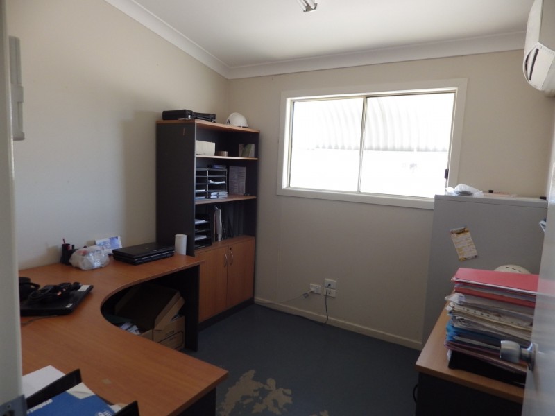 Shed 3, 8- Beaumont Drive, Roma QLD 4455