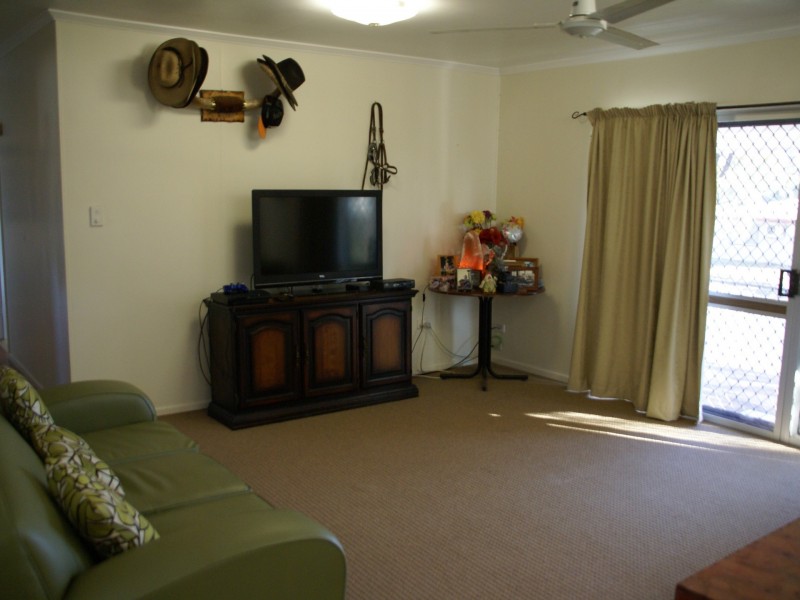 12 Taylor Street, Roma QLD 4455