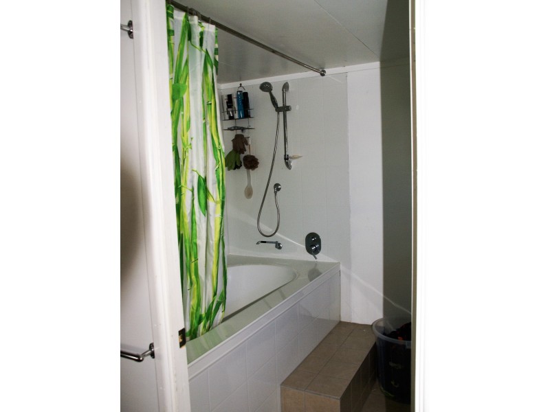 12 Taylor Street, Roma QLD 4455